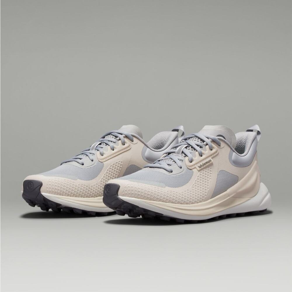 Lululemon Blissfeel Trail Running Shoed Athletic Sneakers Silver Drop Size 8.5